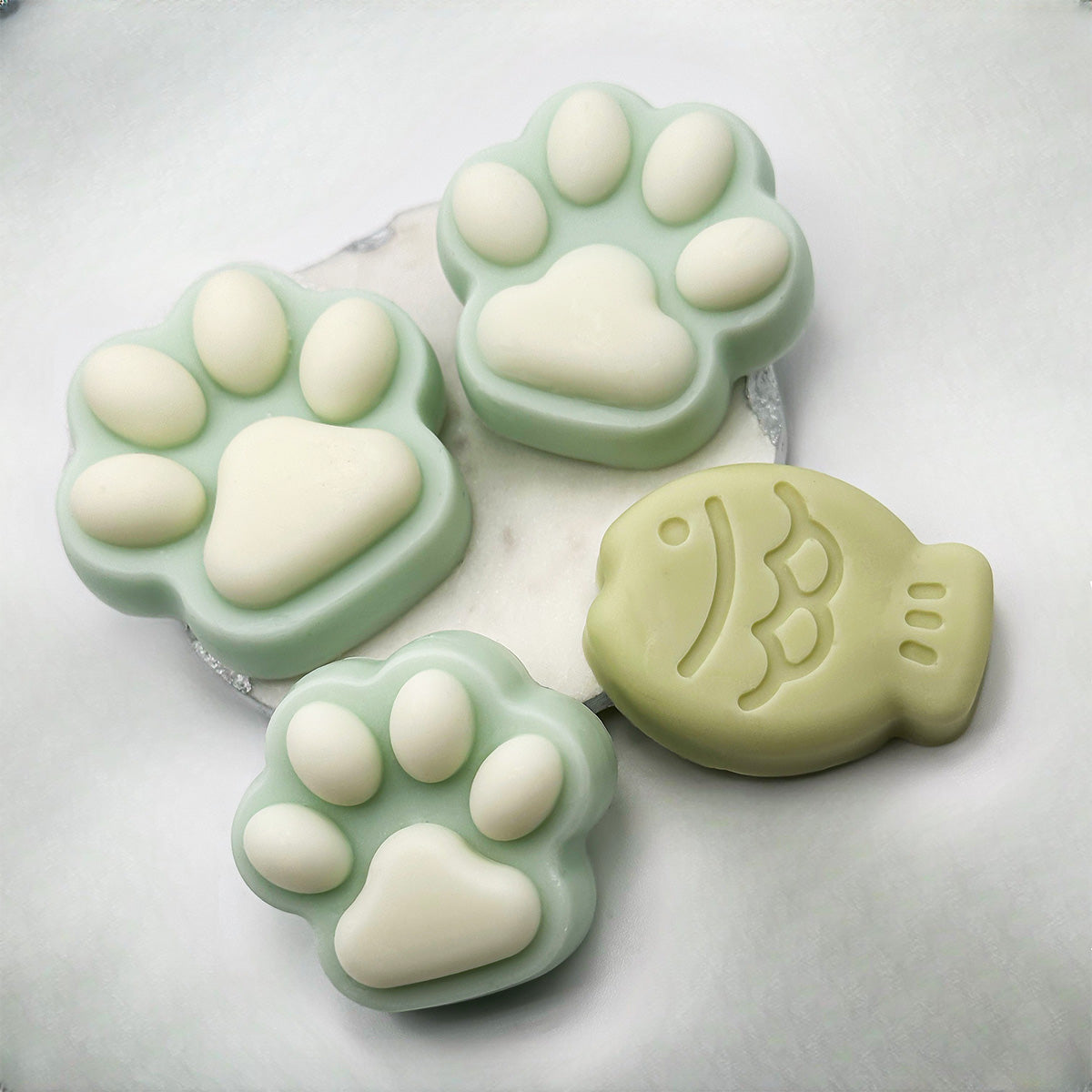Cat Lovers’ Paw & Fish Soap Set