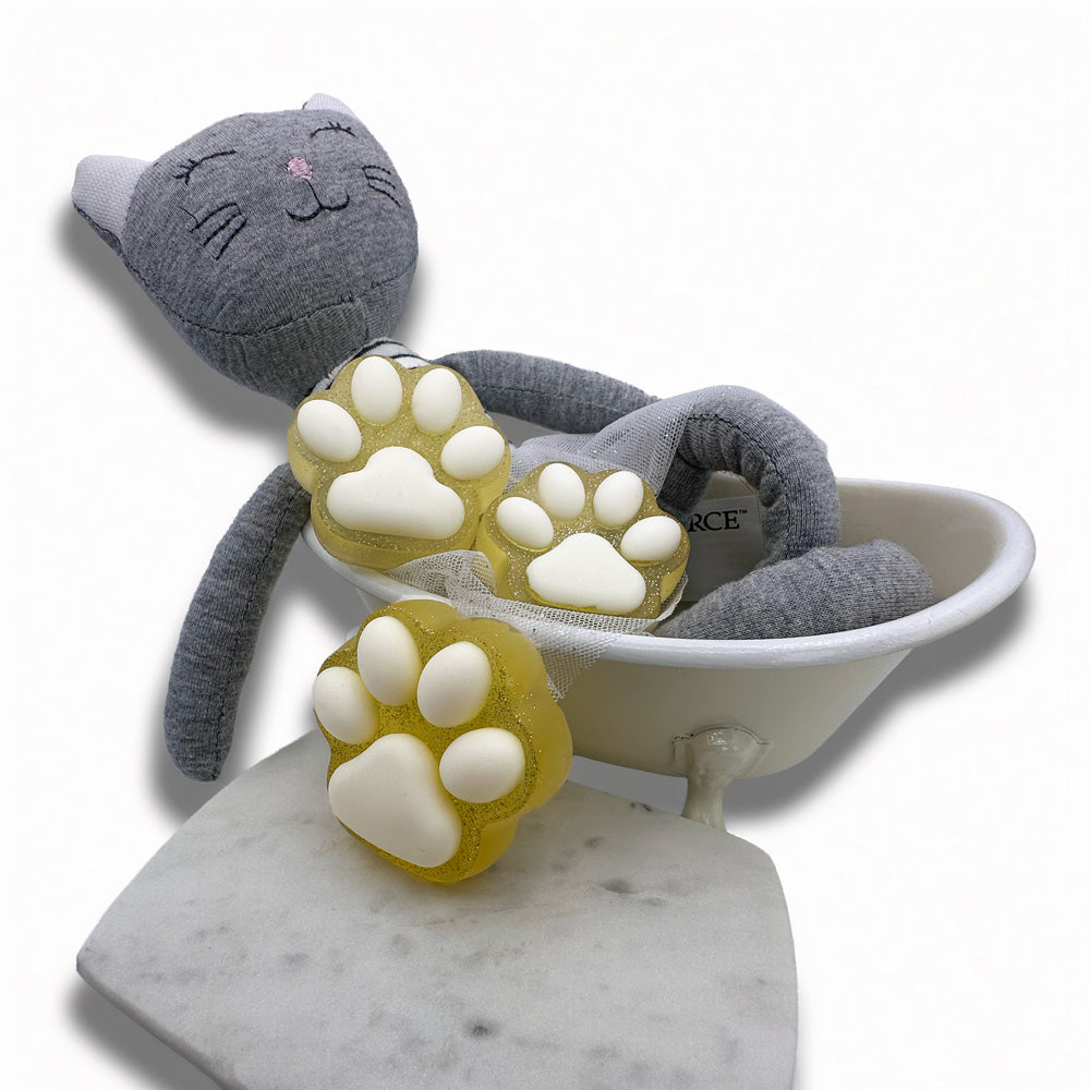 Cat Lovers Glitter Paws – Handmade & Purrfectly Scented Glycerin